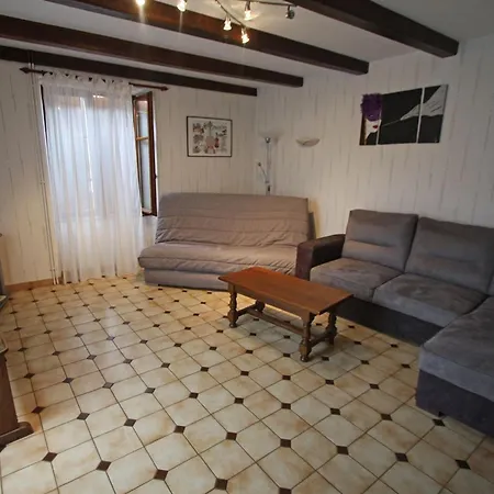 Holiday home Maison Familiale Avec Cheminee, Jardin Et Wifi A Esley, Vosges - Fr-1-589-743 *