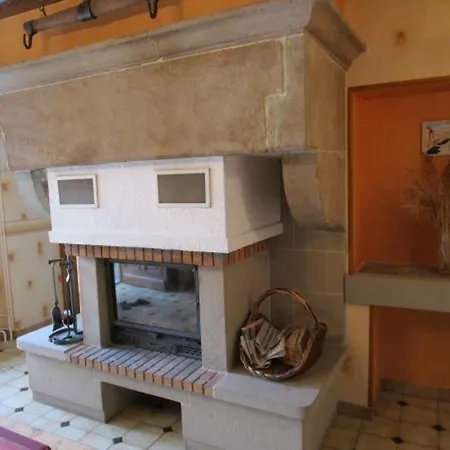 Casa rural Maison Familiale Avec Cheminée, Jardin Et Wifi à Esley, Vosges - Fr-1-589-743